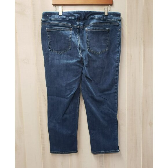 Chicos Pull-On Jegging Crop Denim Pants With Button Accents Size 2.5 US 14 - Picture 4 of 7